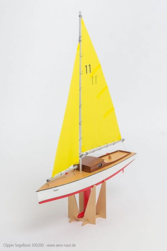 CLIPPER SEGELBÅT. LÄNGD 480 MM. SPANTBYGGE.