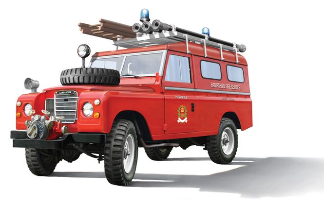 Bild på LAND ROVER FIRE TRUCK. SKALA 1/24