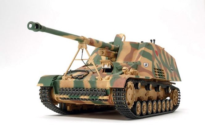 Huvudbild GERMAN ANTI TANK GUN NASHORN MED 4 FIGURER. SKALA ...