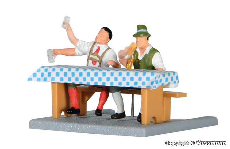 1525 H0 Seating accomodation beer-garden with men, movable arms