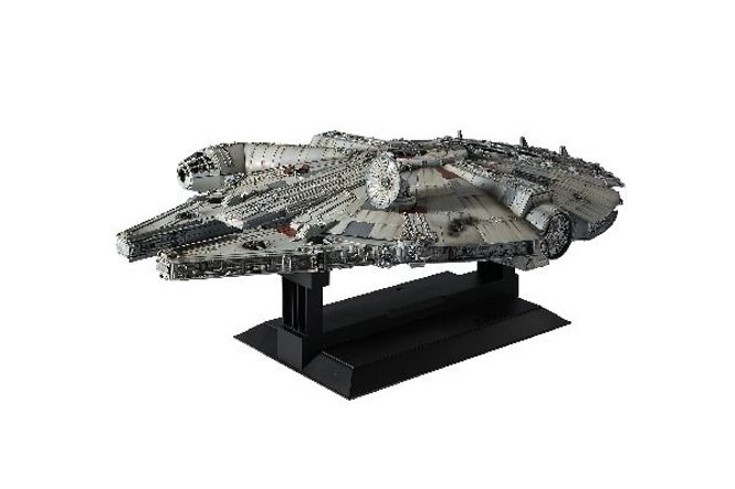 Huvudbild STAR WARS MILLENNIUM FALKON. SKALA 1/72