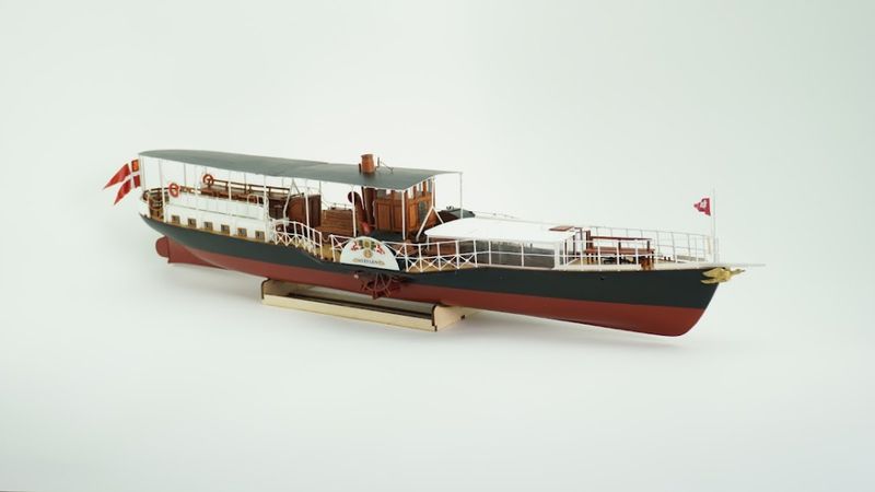 Billing Boats 1:32 - S/S Hjejlen Dampskib / Steamer