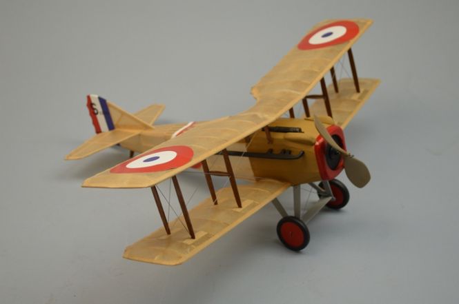 Huvudbild BALSAFLYGPLAN SPAD VII
